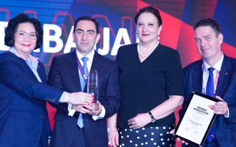 Azerbaycan Badminton Federasyonu Ödül Aldı