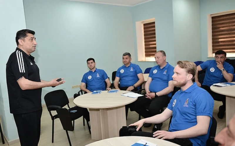 В Баку прошел первый этап тренерского курса категории UEFA PRO