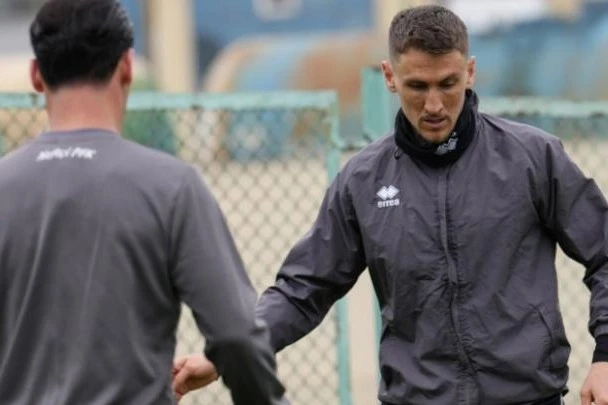 "Neftchi" will play tomorrow's match with 4 losses
