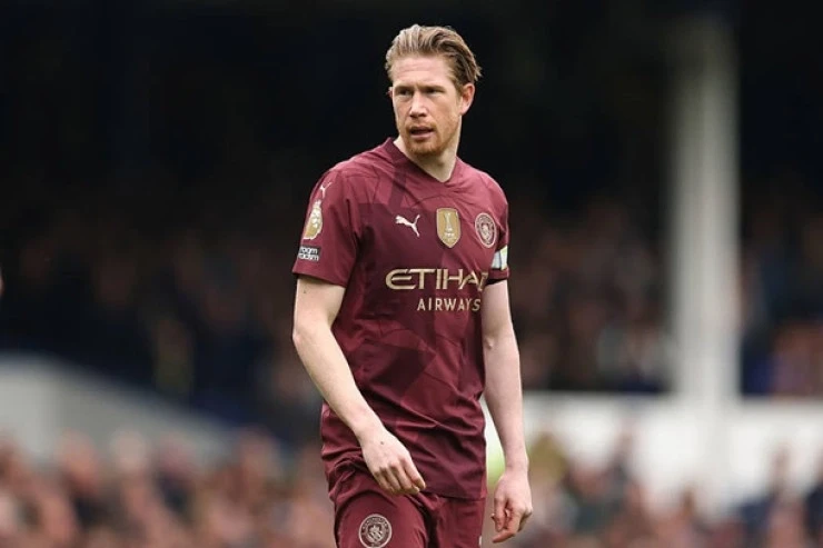 Champions League Quarter-finalist Shows Interest in De Bruyne