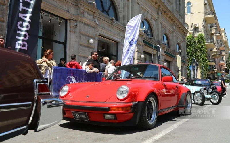 Driver of the country's most classic retro car: "Residents and guests enjoy the exhibition."