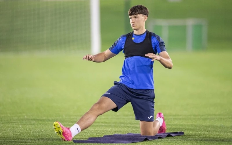 Part of the face of "Zenit"'s young footballer is paralyzed
