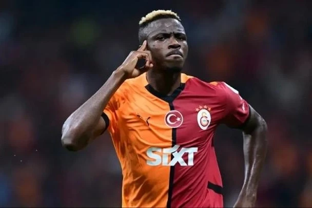 "Al-Hilal" Osimhen için Girişim Başlattı