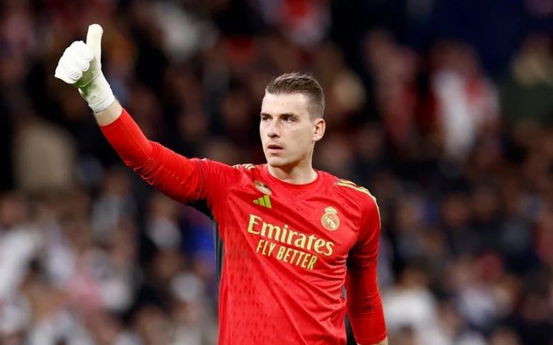 "Atletico" interested in transferring "Real" goalkeeper