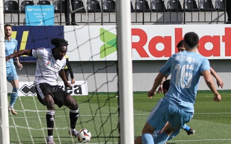 "Neftchi" breaks record in Azerbaijani championship