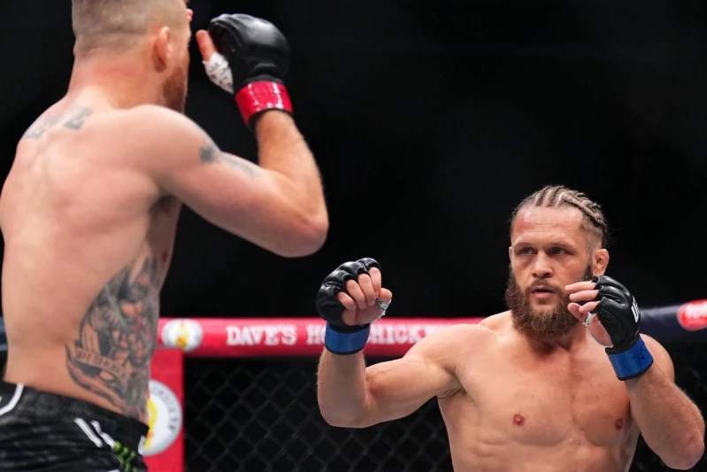 "Matriksdən olan döyüşçü" UFC-nin gələcək vəd edən ulduzunu çətin sınağa çəkəcək