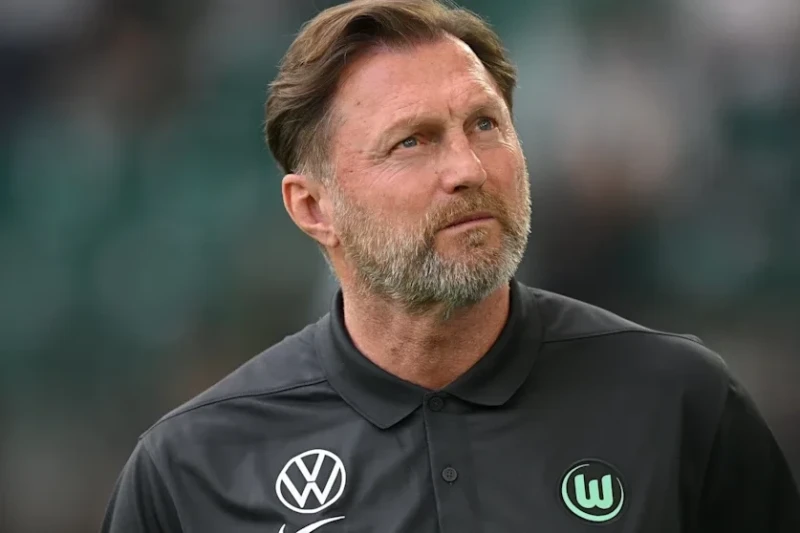 Bundesliga kulübü teknik direktörünü kovdu