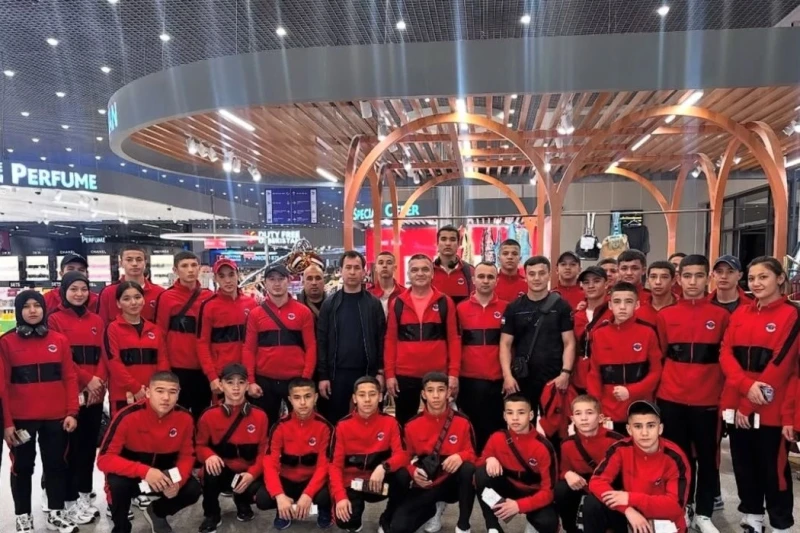 Uzbeks Arrive in Baku