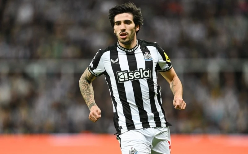 "Newcastle" midfielder could return to Italy