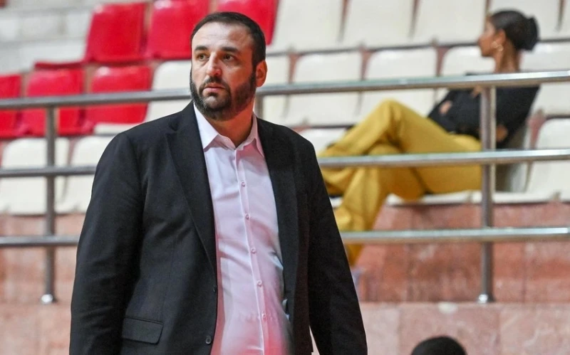 Milli takımın baş antrenörü, Azerbaycan Basketbol Ligi'nde "Sabah" ve "Neftçi" takımlarının finalde karşılaşabileceğine inanıyor