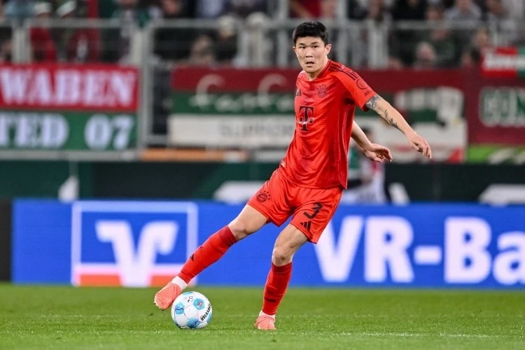 Chelsea and Newcastle are interested in Bayern Munich defender