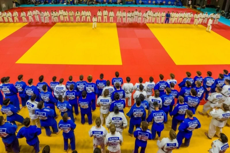 They will represent Azerbaijan at the European Cup