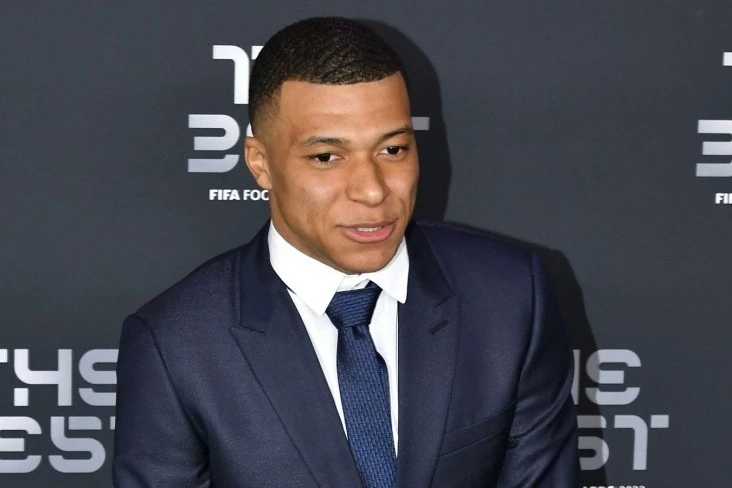 Kilian Mbappe is one of the three main players vying for the "Golden Boot"