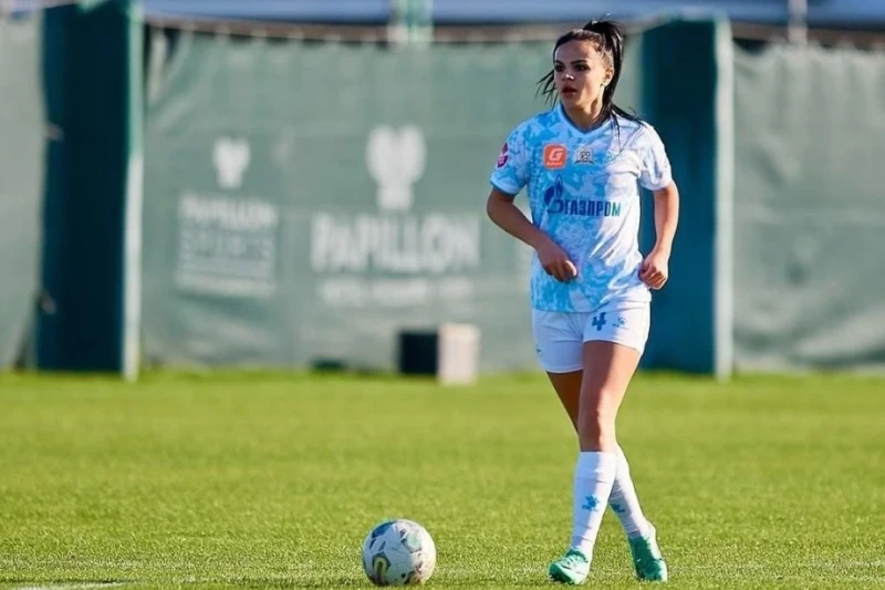 Russian club sends new offer to Azerbaijani national team player