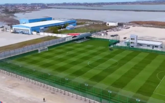 "Turan Tovuz"un antrenman merkezindeki sahalardan biri kullanıma hazır - Video