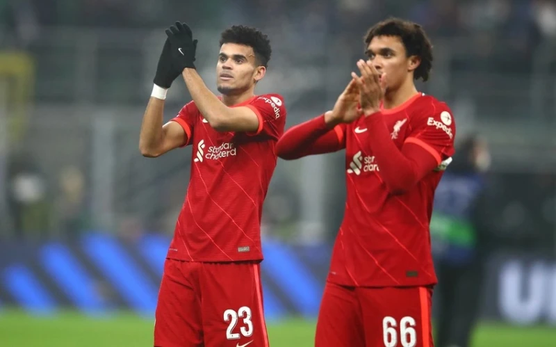 Liverpool'lu futbolcu kulübüyle sözleşmesini uzatmayı düşünüyor