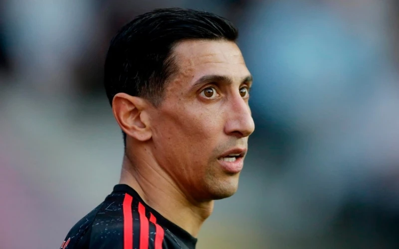 Di Maria announces departure from Benfica