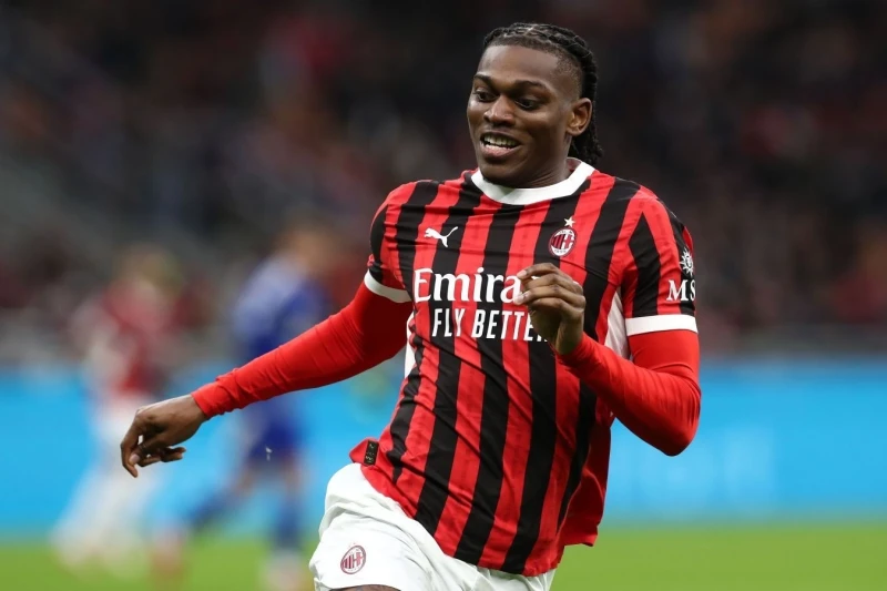 "Chelsea" in talks with "Milan" for Rafael Leão transfer