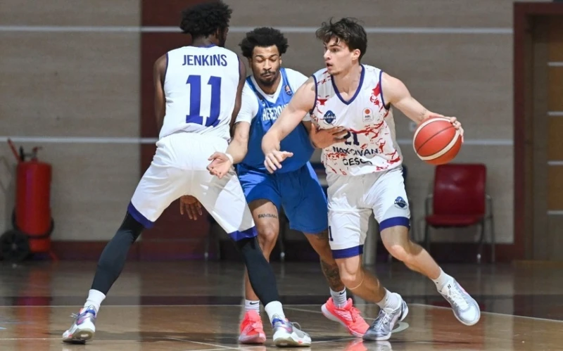 "Nahçıvan", Azerbaycan Basketbol Ligi Playoff Maçında "Abşeron"u Mağlup Etti