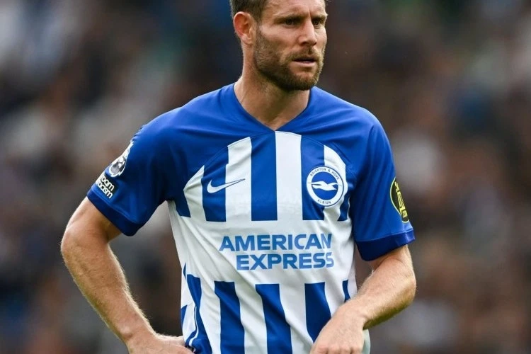 Premier League club to sign 39-year-old footballer
