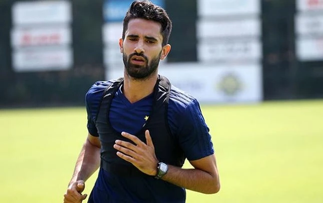 Eski Türkiye milli takım oyuncusu futbol kariyerini bitirdi