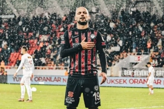 Diniyev didn't play, his team lost away