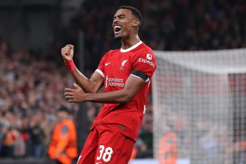 Ryan's manager: Transfer to "Real" is impossible.