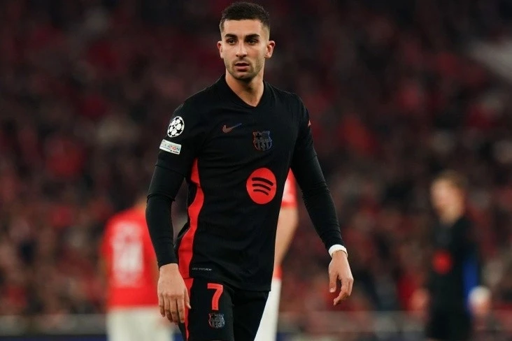"Barcelona" sells striker to English club for 50 million euros