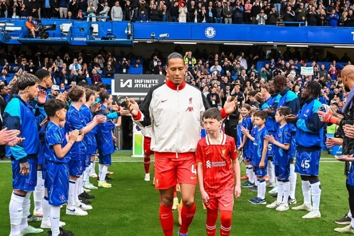 Chelsea Secures Convincing Victory Against Champion Liverpool in English Premier League