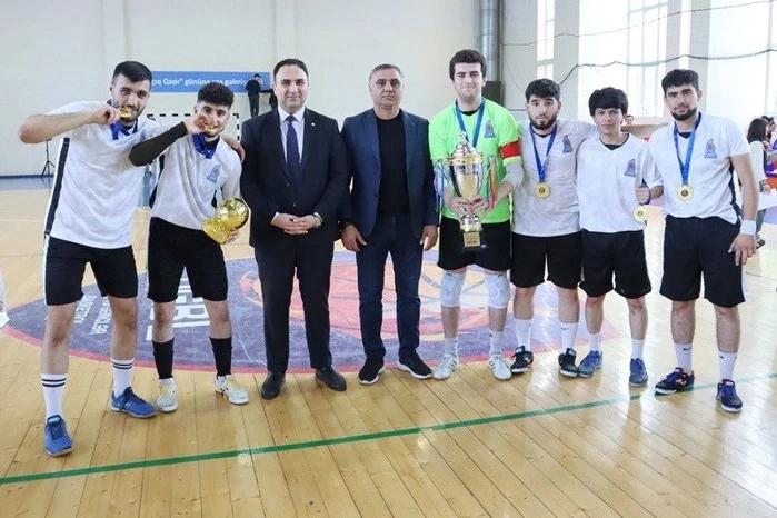 UEFA'nın "Hat-Trick" programı çerçevesinde futsal turnuvası düzenlendi - FOTOĞRAF