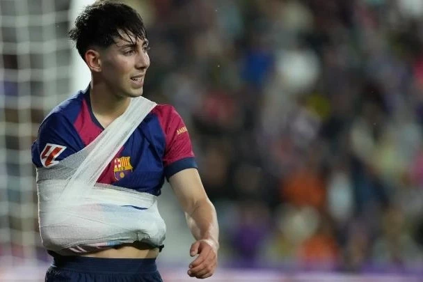 "Barcelona"daki ilk maçında ciddi sakatlık geçirdi - Fotoğraflar