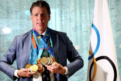 Athlete who lost Olympic medals in fire has awards returned