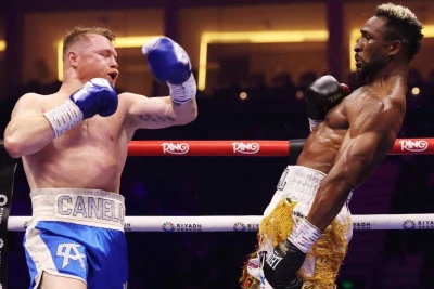 Saul Alvarez Tartışmasız Dünya Şampiyonluğu Unvanını Geri Aldı;