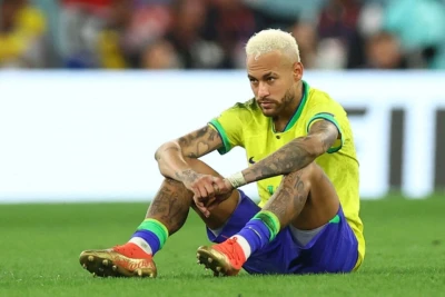 Neymar sahayı ağlayarak terk etti