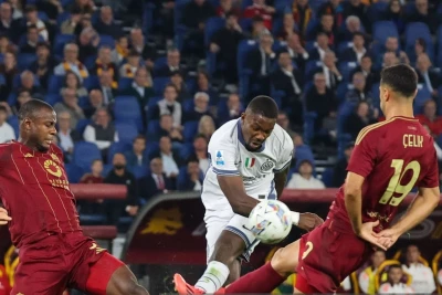 Lider "Inter", 17 maçtır yenilmeyen "Roma" ile karşılaşıyor