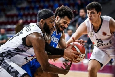 "Neftçi" Yarı Finalin İlk Maçını Kazandı