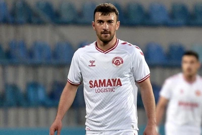 Qara Qarayev plays his 350th match in Azerbaijani championships