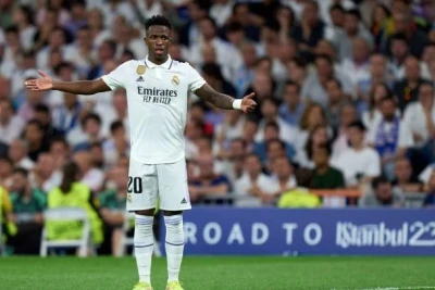 Vinicius'u futboldan men etmek mümkün mü?